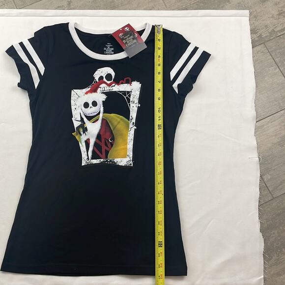 Disney Nightmare Before Christmas Juniors Graphic Tee Jack Skellington Large NWT - Picture 5 of 9